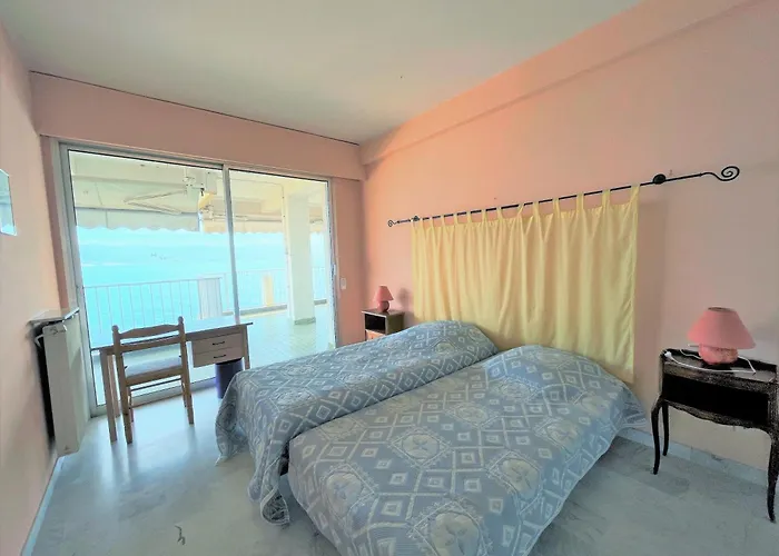 Vue Carmino Apartment